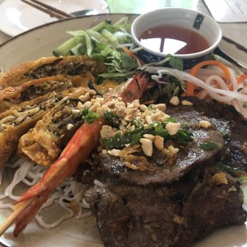 Anh and Chi - Bún tht nng (vermicelli bowl) - Vietnamese Near Me - Vancouver, British Columbia Anh and Chi - Bún tht nng (vermicelli bowl) - Vietnamese Near Me - Vancouver, British Columbia