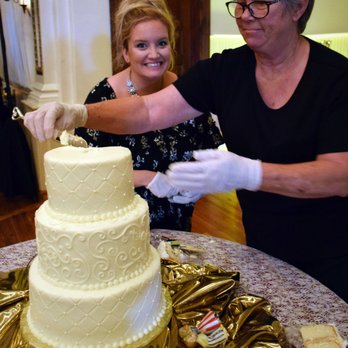 901 Lindsay - Kaitlynn & Shirley cutting cake - Venues & Event Spaces Near Me - Chattanooga, Tennessee 901 Lindsay - Kaitlynn & Shirley cutting cake - Venues & Event Spaces Near Me - Chattanooga, Tennessee