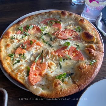 Oak and Stone - Customized Cheese Pizza - Pizza Near Me - Naples, Florida