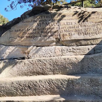 Mrs Macquarie's Chair - Landmarks & Historical Buildings Near Me - Sydney, NSW