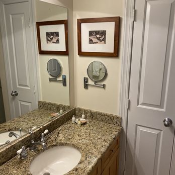 Tranquility Bay Beachfront Resort - Master bathroom - Resorts Near Me - Marathon, Florida Tranquility Bay Beachfront Resort - Master bathroom - Resorts Near Me - Marathon, Florida