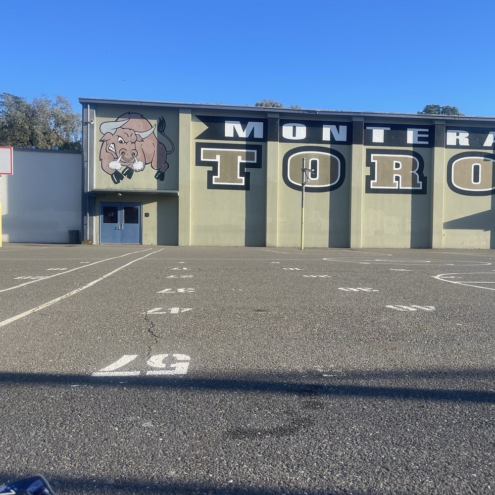 Montera Middle School - Pe area and where we play basketball and have pe - Middle Schools & High Schools Near Me - Oakland, California Montera Middle School - Pe area and where we play basketball and have pe - Middle Schools & High Schools Near Me - Oakland, California
