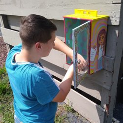 Keen Inquisitive Minds Tutoring - Come pick up a book from the outdoor library!