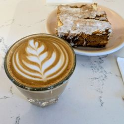 Sorella Coffee - Cortada and coffee cake