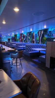 4Play Kitchen & Cocktails by null