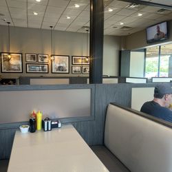 Plato's Place - Seats