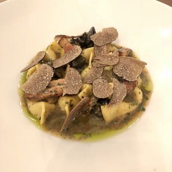 Senia - Truffle and escargot pasta - Cocktail Bars Near Me - Honolulu, Hawaii