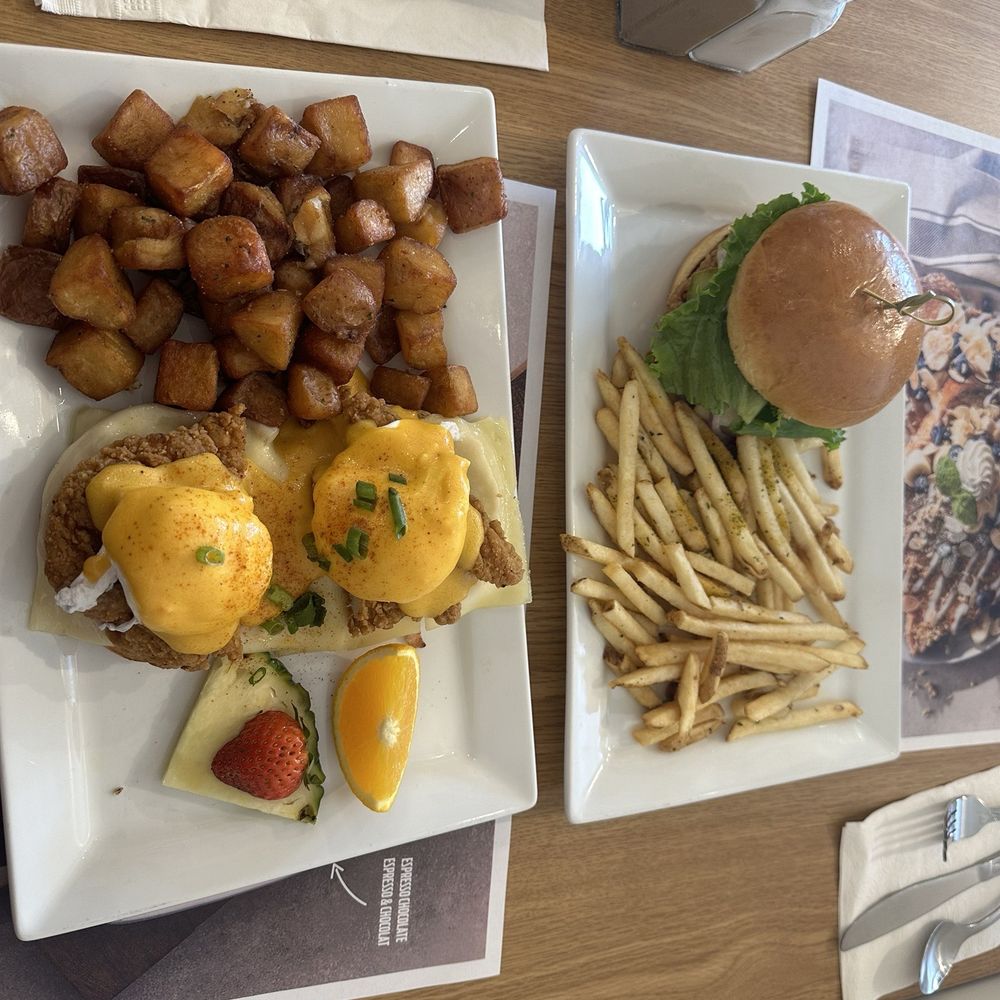 Pür & Simple - Fried chicken Benedict and D's Crispy Chicken Burger - Breakfast & Brunch Near Me - Bolton, Ontario Pür & Simple - Fried chicken Benedict and D's Crispy Chicken Burger - Breakfast & Brunch Near Me - Bolton, Ontario