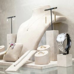 Suttons & Robertsons Pawnbrokers & Jewellers - Jewellery and Watches at Victoria Street, London store