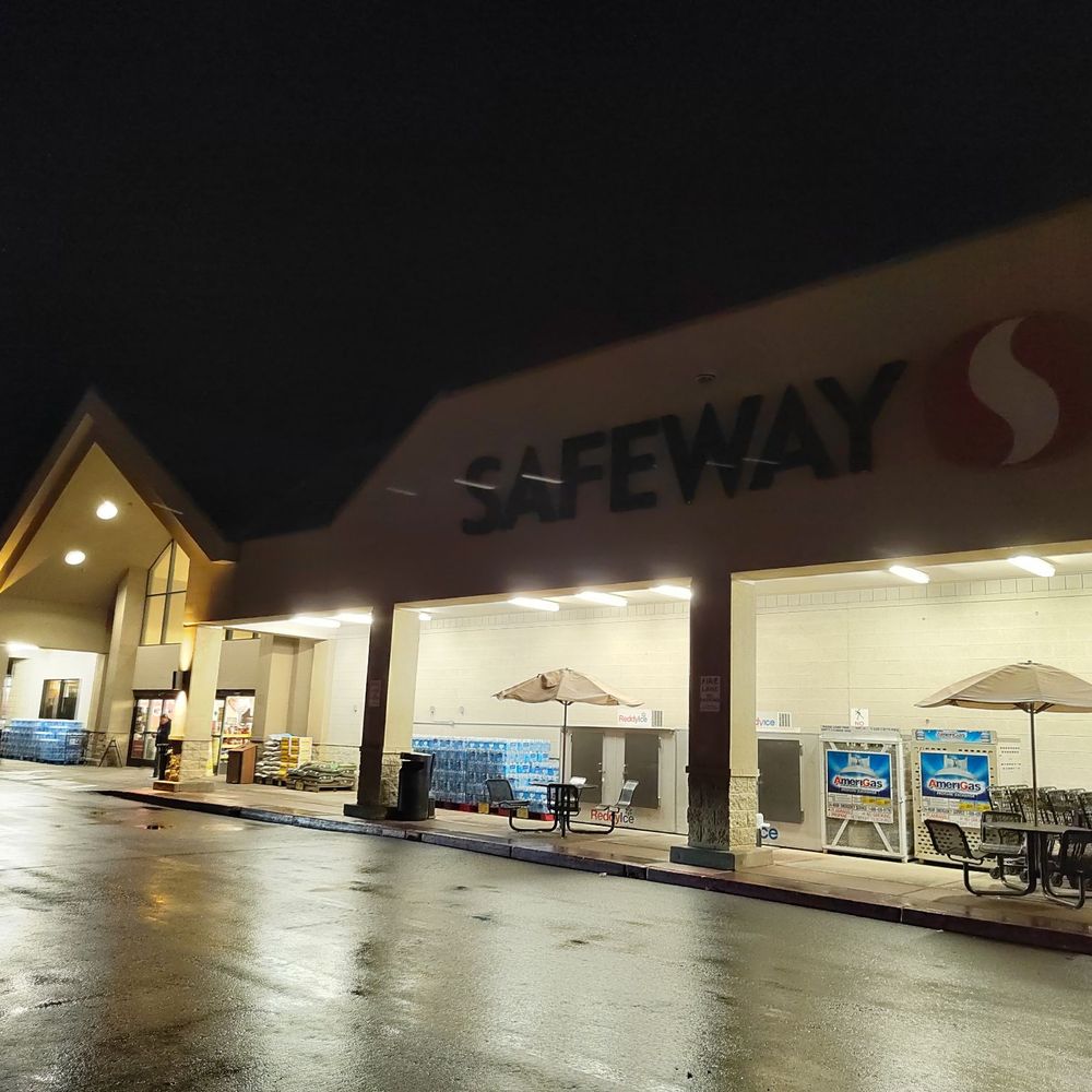 Safeway - Outside - Grocery Near Me - Williams, Arizona