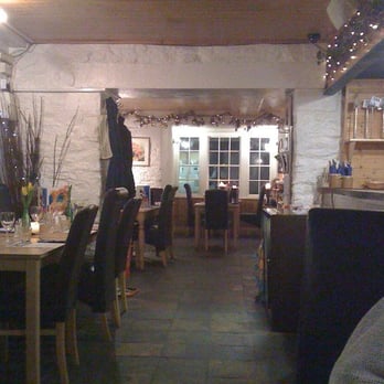 Waterside Bistro - The Waterside Bistro at Christmas - British Near Me - Totnes, DEV Waterside Bistro - The Waterside Bistro at Christmas - British Near Me - Totnes, DEV