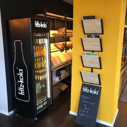 Verkaufsbereich und Getränkeautomat