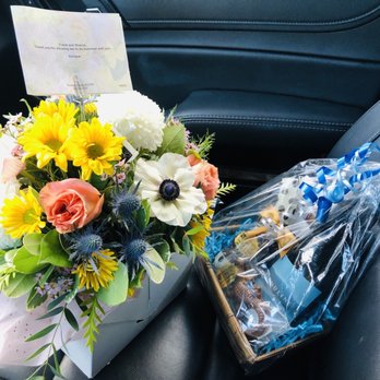 Berkeley Flowers & Gifts - Beautiful flower arrangement and small gift basket and bottle of wine - Florists Near Me - Bluffton, South Carolina Berkeley Flowers & Gifts - Beautiful flower arrangement and small gift basket and bottle of wine - Florists Near Me - Bluffton, South Carolina