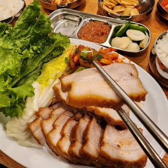 Abbaee Soondae - Pork Bo ssam jung sik - Korean Near Me - Centreville, Virginia