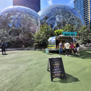 Amazon Community Banana Stand - Free bananas right by Bezos' bowls! ;D - Fruits & Veggies Near Me - Bellevue, Washington