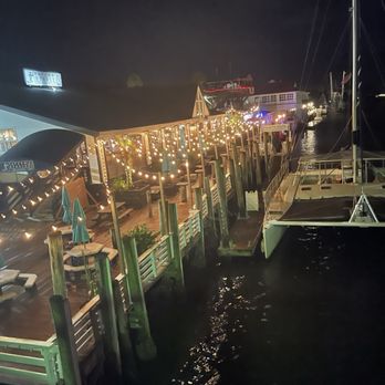 Shem Creek Inn - Bar/restaurant - Hotels Near Me - Mount Pleasant, South Carolina Shem Creek Inn - Bar/restaurant - Hotels Near Me - Mount Pleasant, South Carolina
