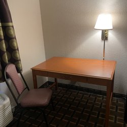 Super 8 by Wyndham Valparaiso