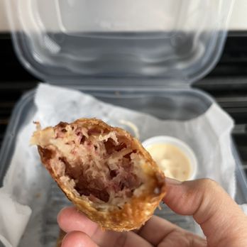 Half Day Brewing - Reuben Rolls - Pubs Near Me - Lincolnshire, Illinois