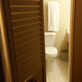 Delta Hotels - Nope, bathroom - Hotels Near Me - Halifax, Nova Scotia