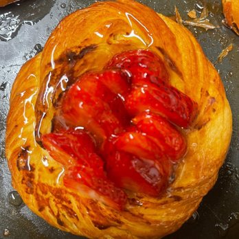 Cafe Montaigne - Pastry - Cafes Near Me - Toronto, Ontario Cafe Montaigne - Pastry - Cafes Near Me - Toronto, Ontario