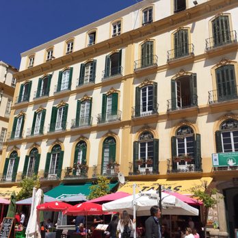 Café Con Libros - Terraza right in the Plaza de la Merced! - Bookstores Near Me - Málaga, Massachusetts