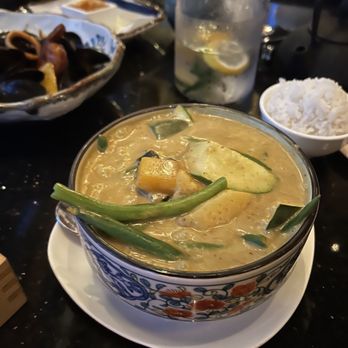 Grace's Mandarin - Panang Curry Vegetable - Asian Fusion Near Me - Oxon Hill, Maryland