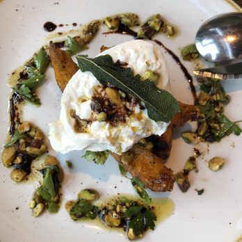 FlintCreek Cattle - Sumptuous Salad and more! - New American Near Me - Seattle, Washington