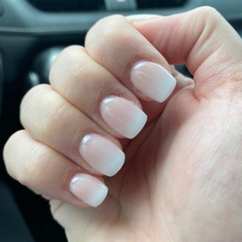 Honey B Nail Spa - Ombré dip powder - Nail Salons Near Me - Bee Cave, Texas