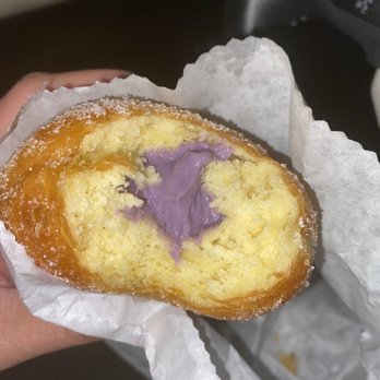 Fuji Bakery - Ube malasada - Bakeries Near Me - Seattle, Washington