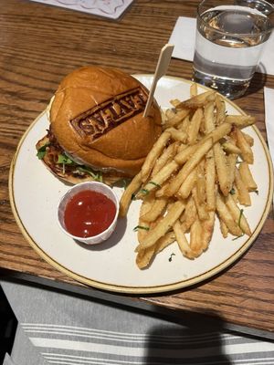 Layla's American Tavern by null