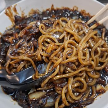 Hong Yeon - Chinese Near Me - Honolulu, Hawaii