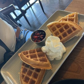Union Hill Kitchen & Craft Bar - BELGIAN WAFFLE - New American Near Me - Baltimore, Maryland Union Hill Kitchen & Craft Bar - BELGIAN WAFFLE - New American Near Me - Baltimore, Maryland