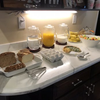 Vendange Carmel Inn & Suites - Hotels Near Me - Carmel, California