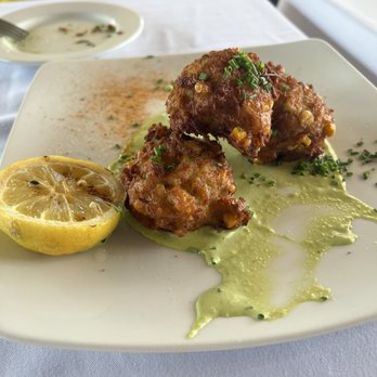 Fleetwood's on Front St - Crab cakes - New American Near Me - Lahaina, Hawaii Fleetwood's on Front St - Crab cakes - New American Near Me - Lahaina, Hawaii