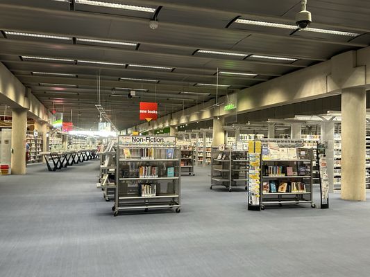 Burton Barr Central Library by null