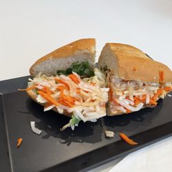 B on the Go - Cauliflower Bahn mi