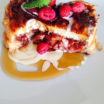 Allanna's Cafeine - Restaurants Near Me - Coorparoo, QLD