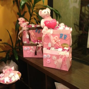 Mignon Chocolate - It's a girl chocolate basket - Chocolatiers & Shops Near Me - Glendale, California Mignon Chocolate - It's a girl chocolate basket - Chocolatiers & Shops Near Me - Glendale, California