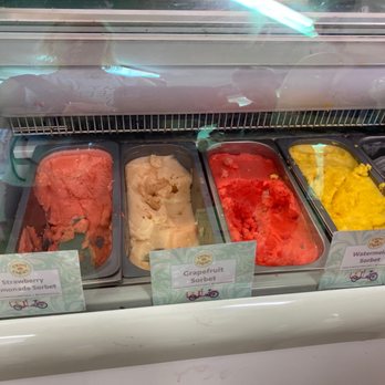 Maureen's Ice Cream & Desserts - Ice cream - Ice Cream & Frozen Yogurt Near Me - Bethany Beach, Delaware Maureen's Ice Cream & Desserts - Ice cream - Ice Cream & Frozen Yogurt Near Me - Bethany Beach, Delaware