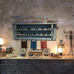 B & C Leather Design & Unique Finds