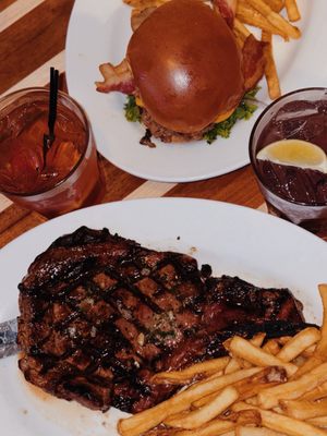 Blue Moon Taphouse by null