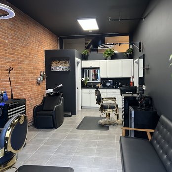 E Class Barbering Experience - Barbers Near Me - Binghamton, New York