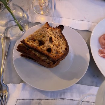 Cara Hotel - Bread? - Hotels Near Me - Los Angeles, California Cara Hotel - Bread? - Hotels Near Me - Los Angeles, California