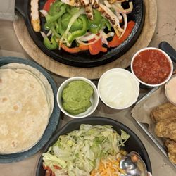 Montana's BBQ & Bar
