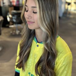 Daniela's Hair Studio - Blonde balayage