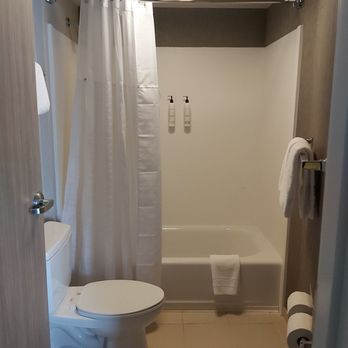 SpringHill Suites by Marriott Anchorage Midtown - Bathroom - Hotels Near Me - Anchorage, Alaska SpringHill Suites by Marriott Anchorage Midtown - Bathroom - Hotels Near Me - Anchorage, Alaska