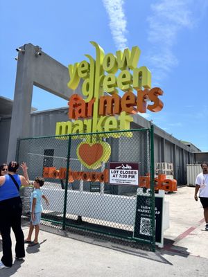 Yellow Green Farmers Market by null