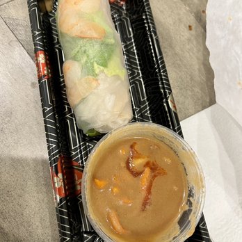 Retro Cafe - a bowl of soup and two rolls - Juice Bars & Smoothies Near Me - Cypress, Texas