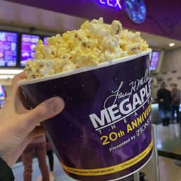 Regular popcorn Regular popcorn