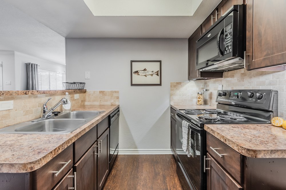 LAKESIDE APARTMENTS 73 Photos & 13 Reviews 9600 Golf Lakes Trl